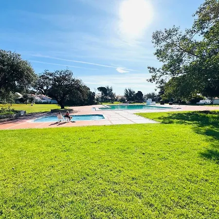 T1 Nova Апартаменти *